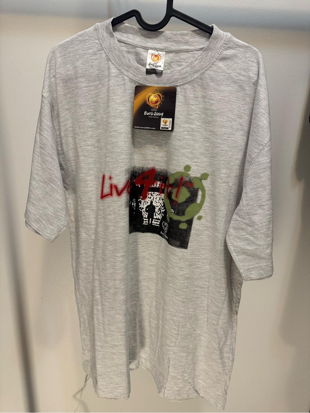 Euro 2004 Portugal live 4 it t-shirt NWT